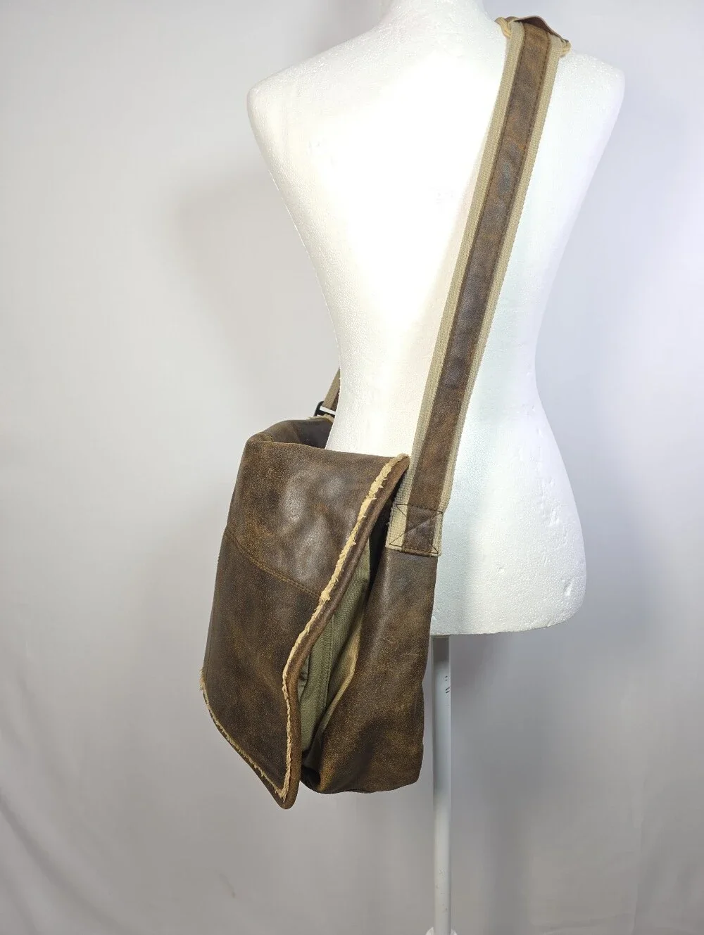 M Julian‎ Distressed Leather Messenger Bag Brown Rustic Laptop Satchel